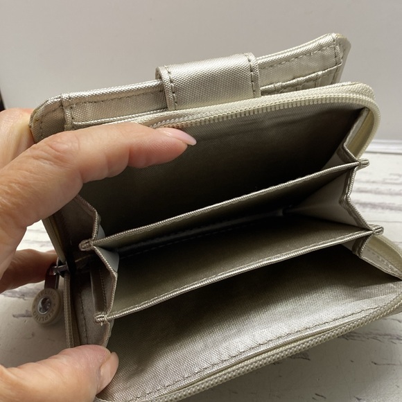 Like New Kipling snap and zip wallet in a metallic light gold? - Picture 5 of 8